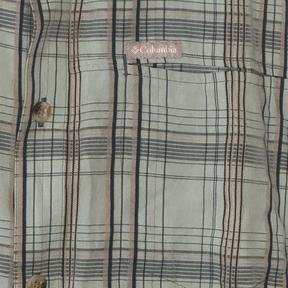 Men’s Columbia Omni shield short sleevebutton up - Picture 2 of 7